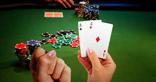 Yoma Bet ဘင်ဂို Chat Room ကစားသမားများ Online မှ တစ်ဦးနှင့် တစ်ဦး ပြောဆိုနေသော မြင်ကွင်း